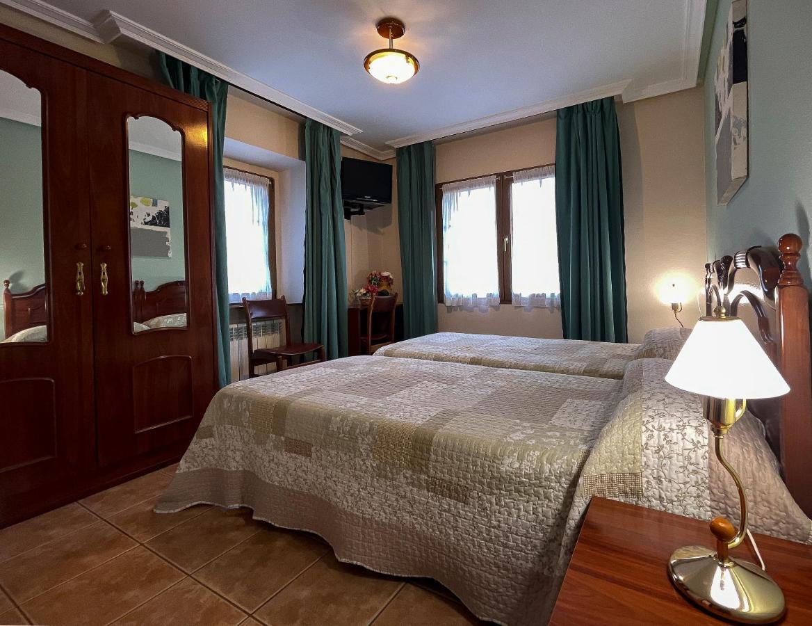 Hotel Rural "La Ruta De Cabrales" Mestas De Con Kültér fotó