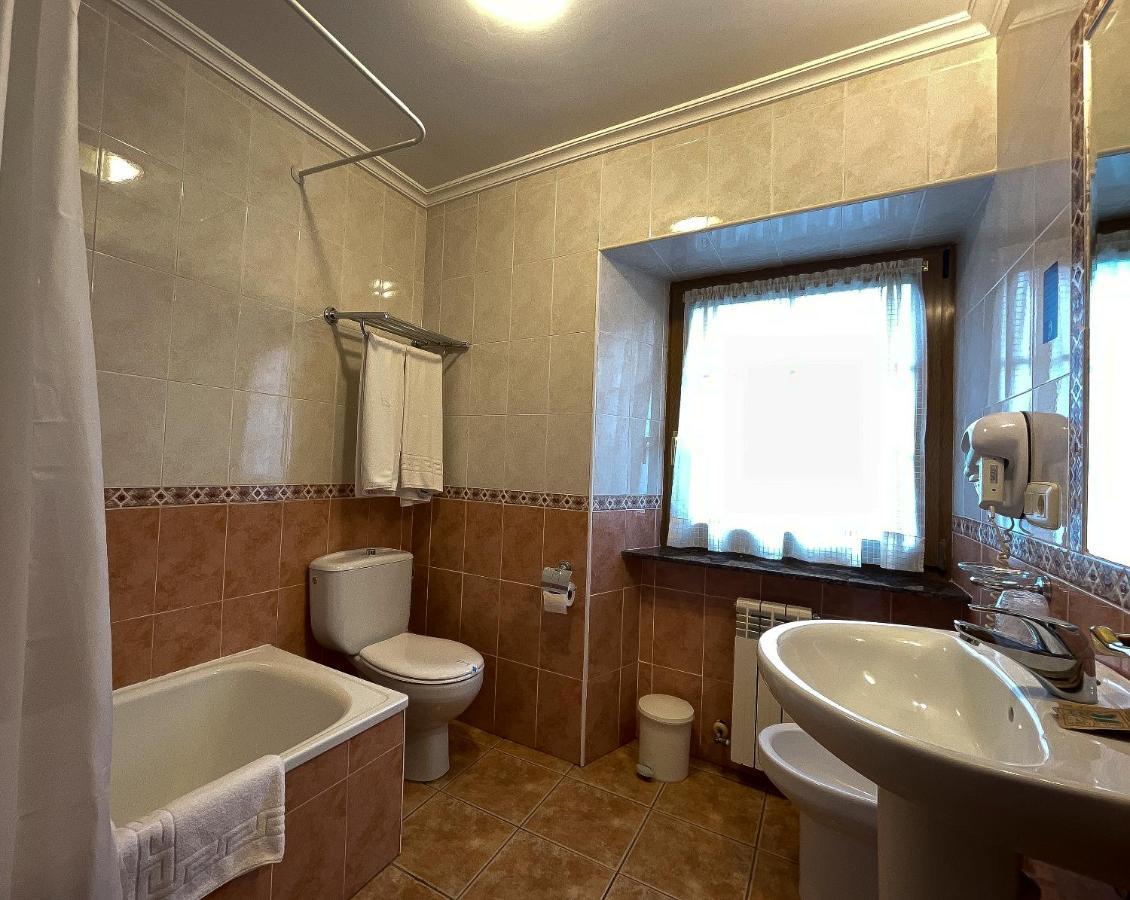 Hotel Rural "La Ruta De Cabrales" Mestas De Con Kültér fotó