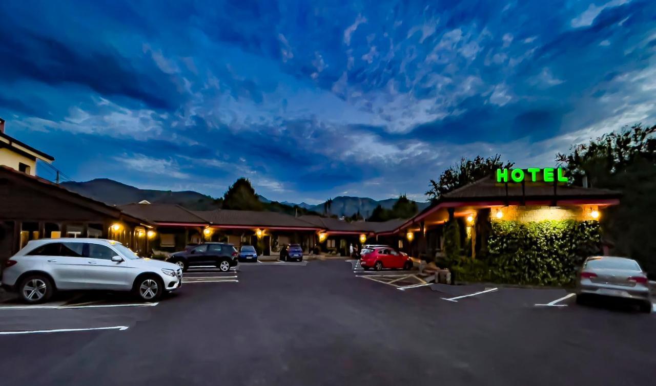 Hotel Rural "La Ruta De Cabrales" Mestas De Con Kültér fotó